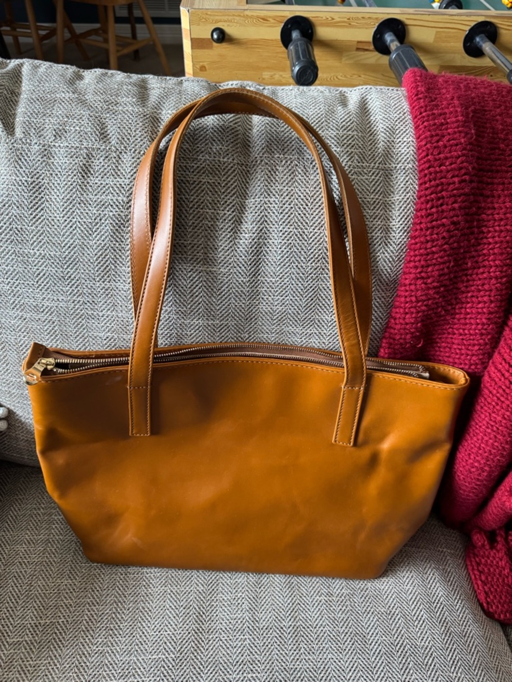 Parker Clay Eden Carryall Rust Brown Leather Tote Bag - Sleek Everyday Carry